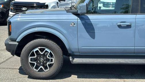 AZURE GRAY 2025 Ford Bronco Outer Banks