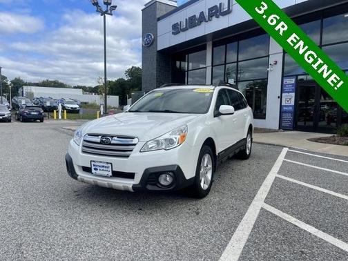Photo 1 of 24 of 2014 Subaru Outback 3.6R Limited