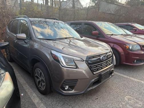 2024 Subaru Forester Premium
