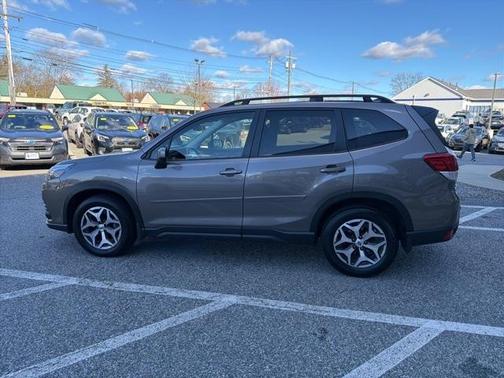 2024 Subaru Forester Premium