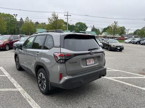 2025 Subaru Forester Premium
