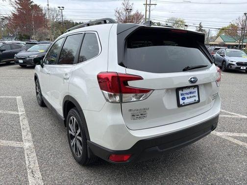 Crystal White Pearl 2024 Subaru Forester Limited