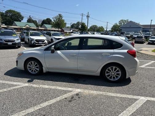 2014 Subaru Impreza 2.0i Premium
