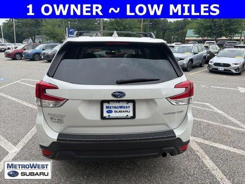 Crystal White Pearl 2023 Subaru Forester Limited
