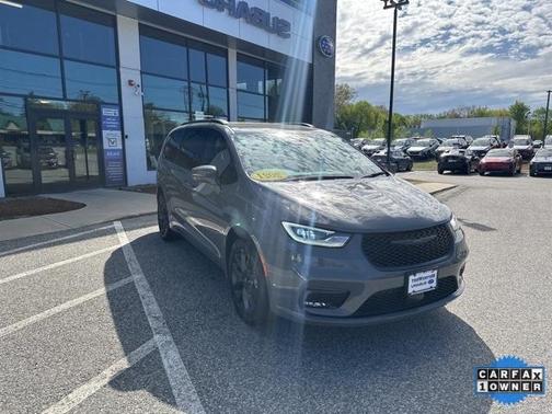 2021 Chrysler Pacifica Touring