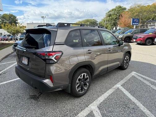 2025 Subaru Forester Premium