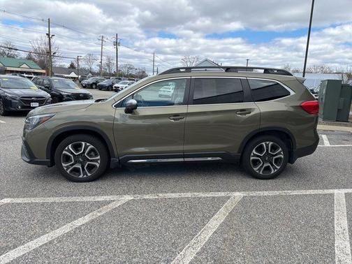 Autumn Green Metallic 2023 Subaru Ascent Limited 7-Passenger