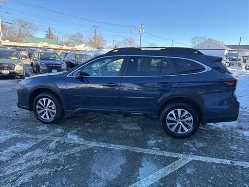 2025 Subaru Outback Premium