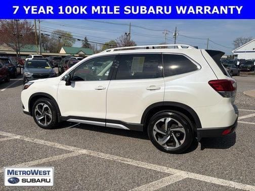 Crystal White Pearl 2024 Subaru Forester Touring
