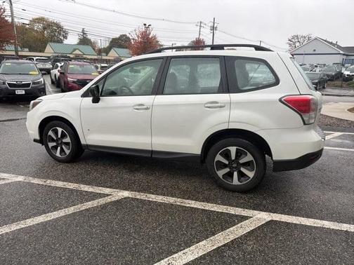 2017 Subaru Forester 2.5i