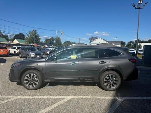 2025 Subaru Outback Touring XT