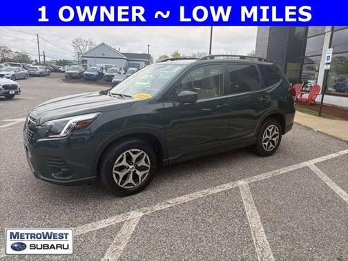 Cascade Green Silica 2023 Subaru Forester 2.5i Premium