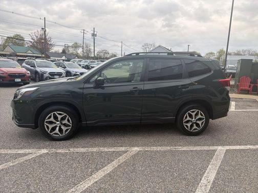 Cascade Green Silica 2023 Subaru Forester 2.5i Premium
