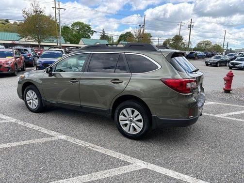 Wilderness Green Metallic 2017 Subaru Outback 2.5i Premium