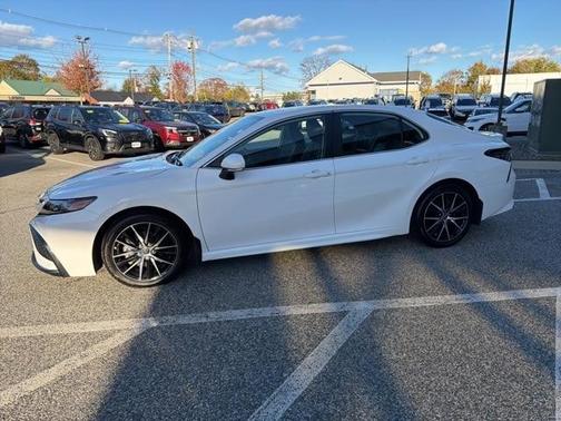 2023 Toyota Camry SE