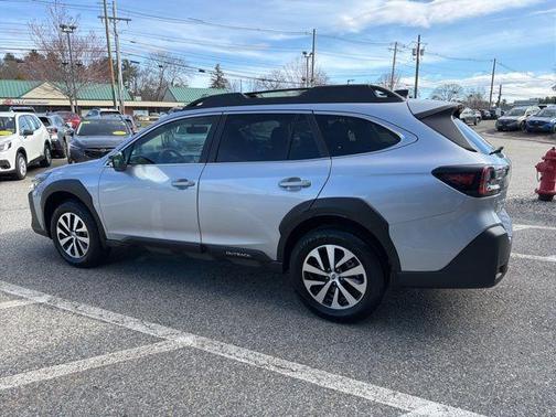 Ice Silver Metallic 2024 Subaru Outback Premium