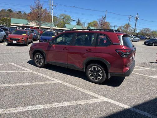 Crimson Red Pearl 2025 Subaru Forester Base