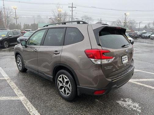 2022 Subaru Forester Premium