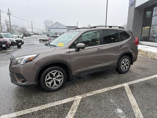 2022 Subaru Forester Premium