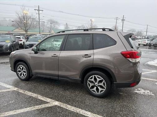2022 Subaru Forester Premium