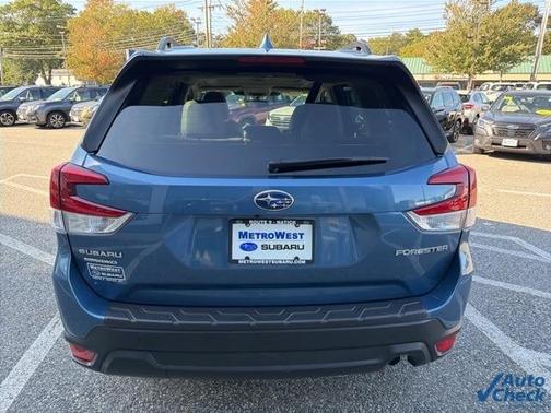 2022 Subaru Forester Premium