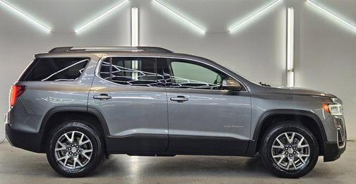 2022 GMC Acadia AWD SLT