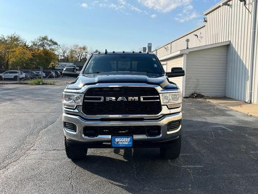 2021 RAM 2500 Tradesman Crew Cab 4x4 6'4' Box