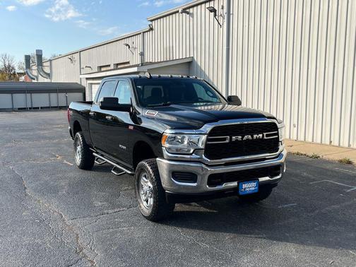 2021 RAM 2500 Tradesman Crew Cab 4x4 6'4' Box