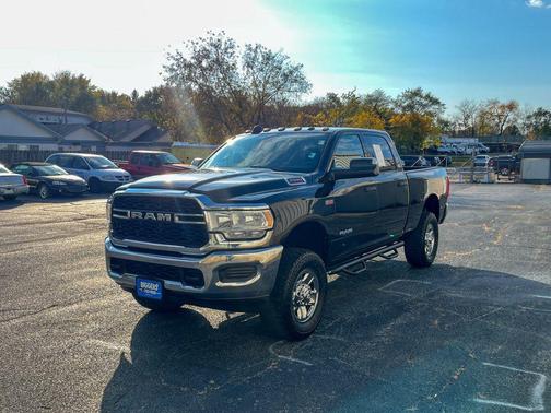 2021 RAM 2500 Tradesman Crew Cab 4x4 6'4' Box