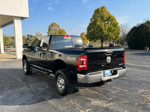 2021 RAM 2500 Tradesman Crew Cab 4x4 6'4' Box