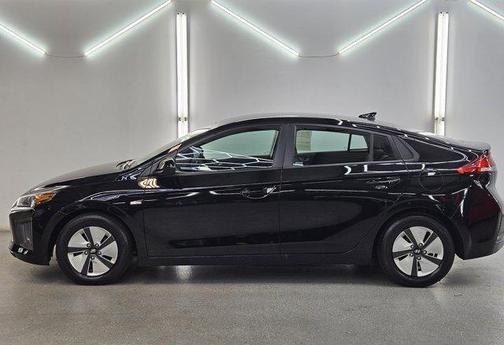 2020 Hyundai IONIQ Hybrid Blue