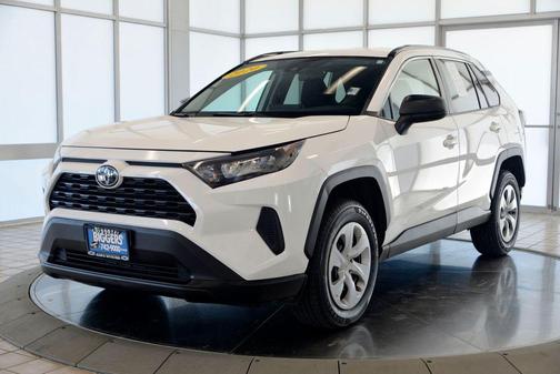 Super White 2020 Toyota RAV4 LE