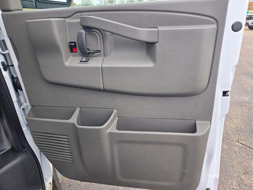 2026 Chevrolet Express 2500 2500 Regular Wheelbase, WT, RWD