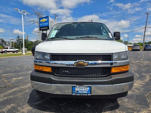 2025 Chevrolet Express 2500 RWD 2500 Regular Wheelbase WT