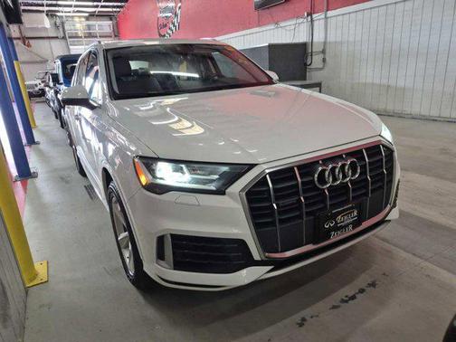 2022 Audi Q7 55 Premium