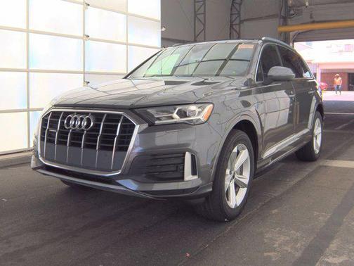 2021 Audi Q7 45 Premium Plus