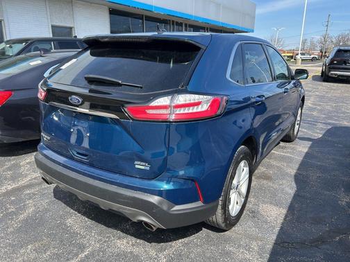 Green Metallic 2020 Ford Edge SEL