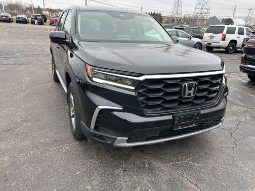 2023 Honda Pilot AWD EX-L 8 Passenger