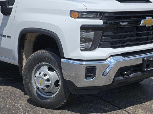 2025 Chevrolet Silverado 3500 WT