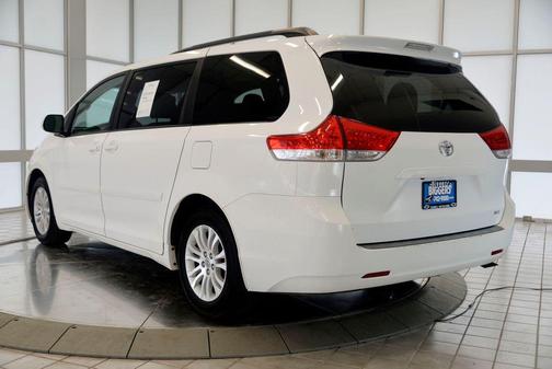 2014 Toyota Sienna XLE