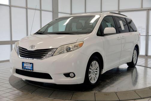 2014 Toyota Sienna XLE