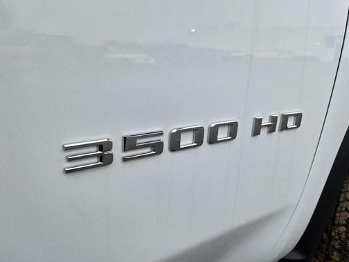 2025 Chevrolet Silverado 3500 WT