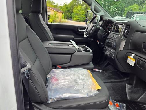 2025 Chevrolet Silverado 3500 WT