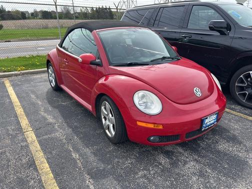 Salsa Red/Black Roof 2007 Volkswagen New Beetle 2.5
