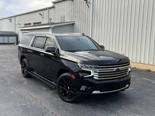 2022 Chevrolet Suburban 4WD High Country