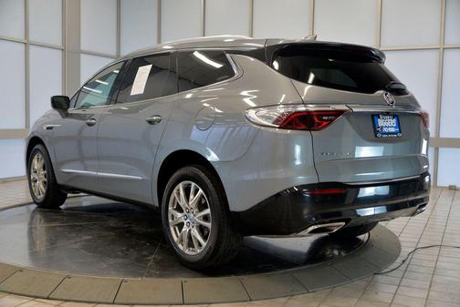 2024 Buick Enclave Essence FWD