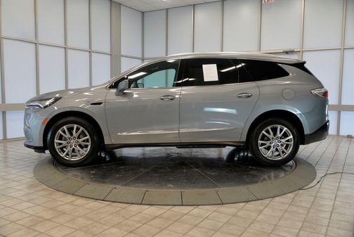 2024 Buick Enclave Essence FWD