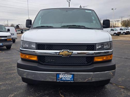 2025 Chevrolet Express 2500 RWD 2500 Regular Wheelbase WT