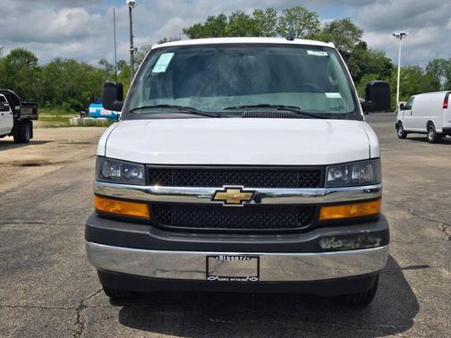 Summit White 2025 Chevrolet Express 2500 Work Van