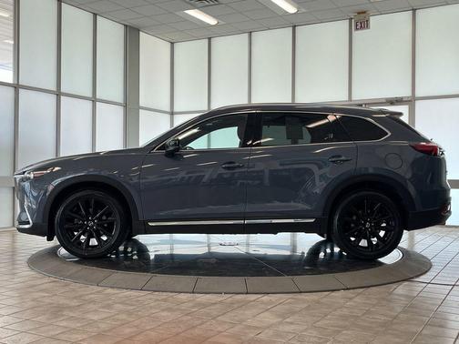 2023 Mazda CX-9 Carbon Edition